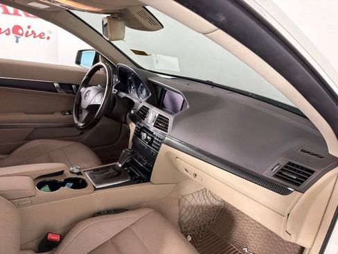Used 2011 Mercedes-Benz E 550 Coupe image 17