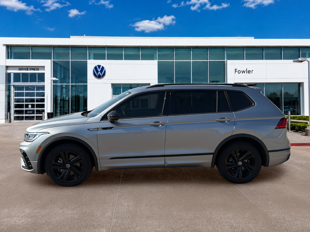 Used 2023 Volkswagen Tiguan SE R-Line FWD image 8
