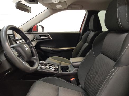 Used 2022 Mitsubishi Outlander ES FWD image 17