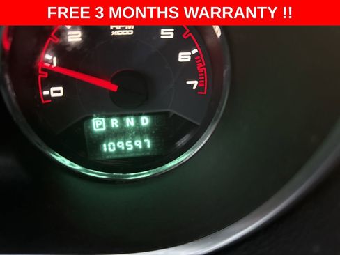 Used 2013 Dodge Avenger SE image 16