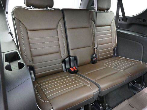 Used 2025 GMC Yukon XL Denali Ultimate w/ LPO, Floor Liner Package image 39