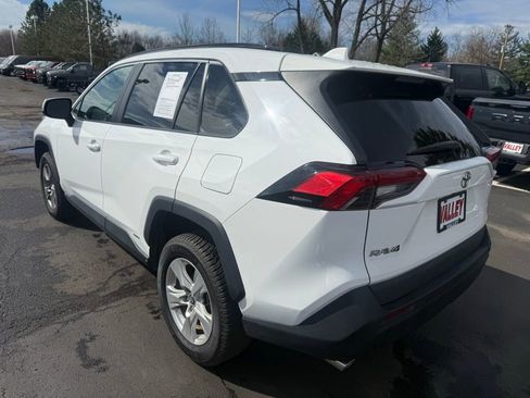 Used 2023 Toyota RAV4 XLE image 5