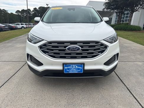 Used 2024 Ford Edge Titanium image 2