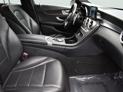 Used 2019 Mercedes-Benz C 300 4MATIC Sedan image 22