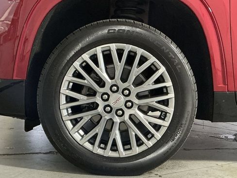 Used 2025 GMC Acadia Denali w/ LPO, Floor Liner Package FWD image 13