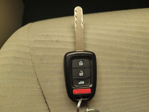 Used 2017 Honda Accord LX image 32