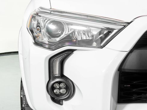 Used 2023 Toyota 4Runner SR5 image 22