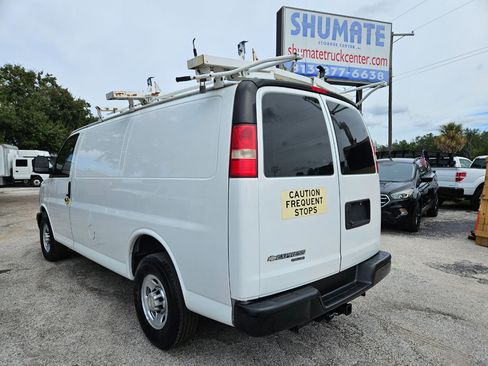 Used 2014 Chevrolet Express 2500 image 9
