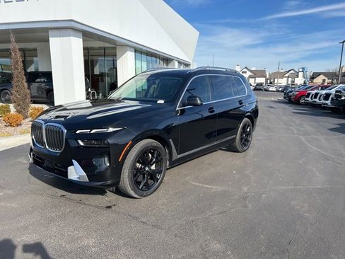 Used 2023 BMW X7 xDrive40i w/ Premium Package image 2