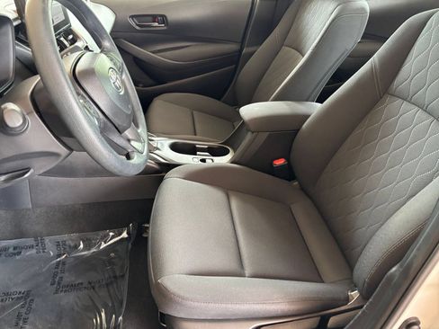 Used 2025 Toyota Corolla LE FWD image 24