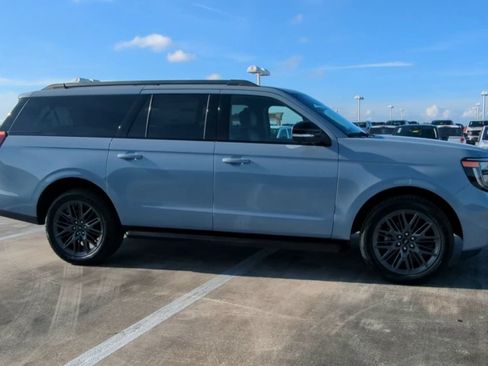 New 2026 Ford Expedition Max Platinum w/ Stealth Appearance Package AWD/4WD image 36