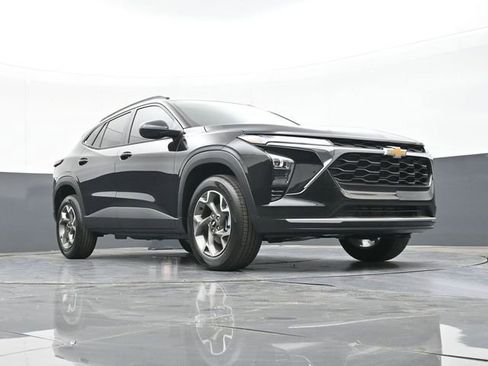 New 2026 Chevrolet Trax LT w/ Driver Confidence Package FWD image 50
