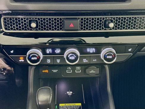 Used 2022 Honda Civic Touring image 16