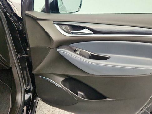 Used 2022 Buick Enclave Essence w/ Sport Touring Edition image 25