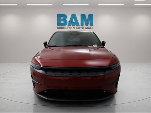 New 2025 Jeep Wagoneer Limited image 2