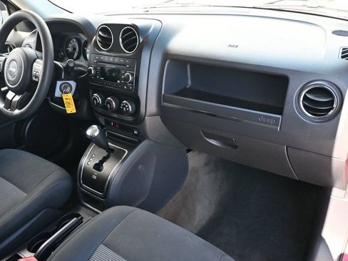 Used 2017 Jeep Patriot Sport FWD image 8