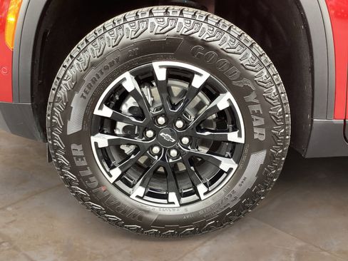 Used 2026 Chevrolet Traverse Z71 w/ Enhanced Driving Package AWD/4WD image 38