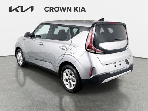 Certified 2025 Kia Soul LX w/ LX Technology Package FWD image 7