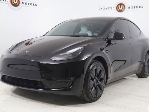 Used 2025 Tesla Model Y Long Range image 5