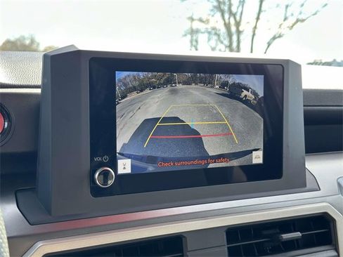 Used 2024 Toyota Tacoma TRD Off-Road image 20