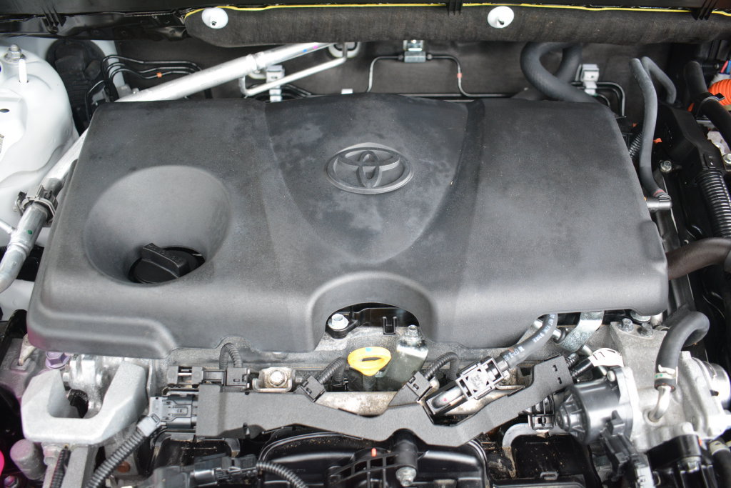 Used 2025 Toyota RAV4 LE AWD/4WD image 22