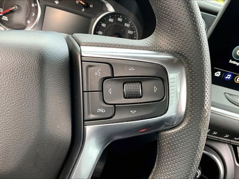 Used 2025 Chevrolet Blazer LT image 12