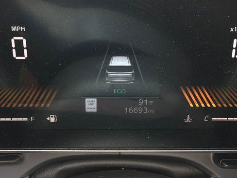 Used 2026 Kia Carnival FWD image 43