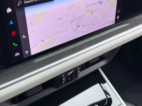 Used 2024 Porsche Cayenne Turbo image 42