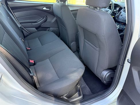 Used 2015 Ford Focus SE w/ SE Sport Package FWD image 33
