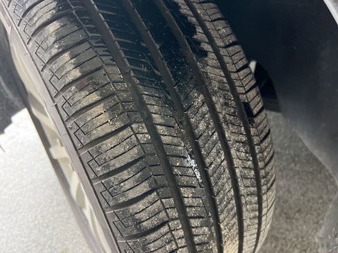 Used 2016 Buick Enclave Premium w/ Experience Buick Package image 11