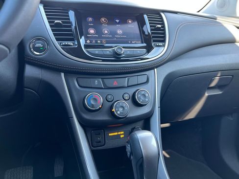 Used 2022 Chevrolet Trax LT w/ Driver Confidence Package image 20