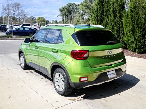 Used 2020 Hyundai Venue SEL w/ Convenience Package image 8