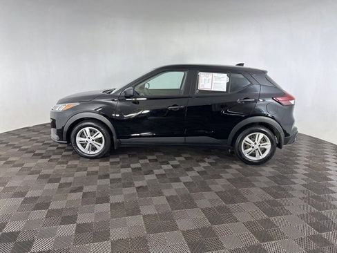 Used 2022 Nissan Kicks S image 8
