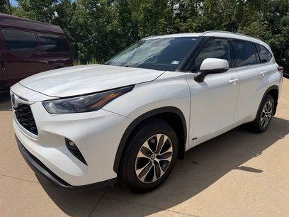 Used 2022 Toyota Highlander XLE