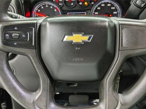 Used 2019 Chevrolet Silverado 1500 Custom w/ Custom Value Package image 19