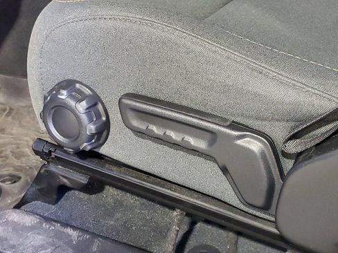 Used 2024 Jeep Wrangler Unlimited AWD/4WD image 19