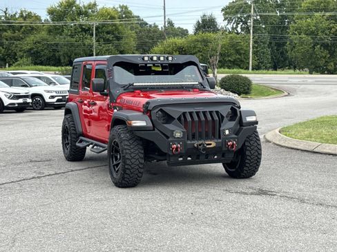 Used 2021 Jeep Wrangler Unlimited Sport AWD/4WD image 3
