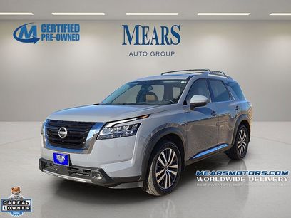 Used 2022 Nissan Pathfinder Platinum w/ Cargo Package
