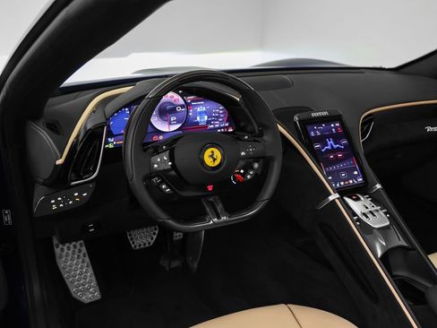Certified 2025 Ferrari Roma Spider RWD image 43