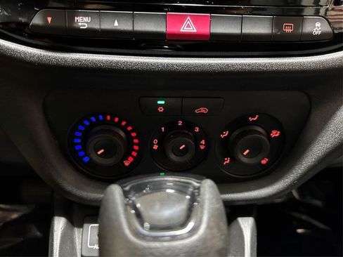 Used 2018 RAM ProMaster City Tradesman SLT FWD image 26