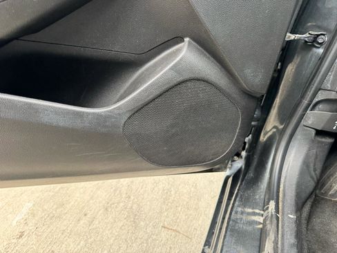 Used 2019 Chevrolet Cruze LT w/ Convenience Package image 20