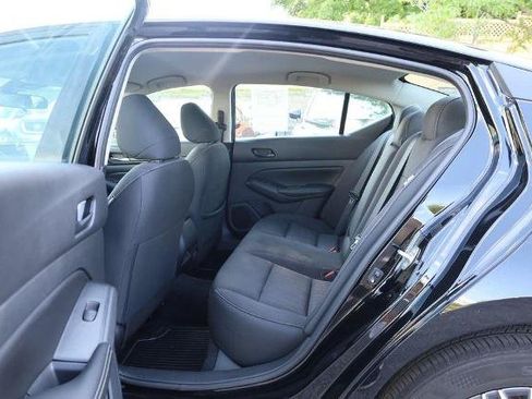 Certified 2025 Nissan Altima 2.5 SV FWD image 19