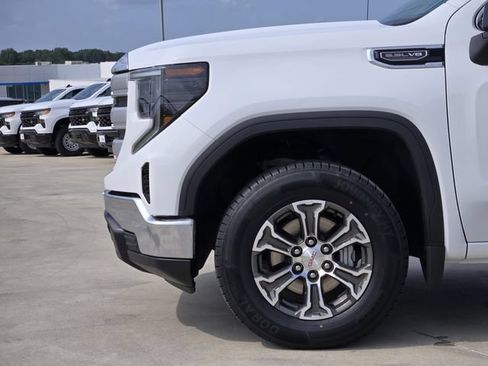 Used 2024 GMC Sierra 1500 SLE AWD/4WD image 10