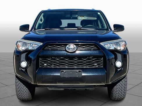 Used 2016 Toyota 4Runner SR5 image 3
