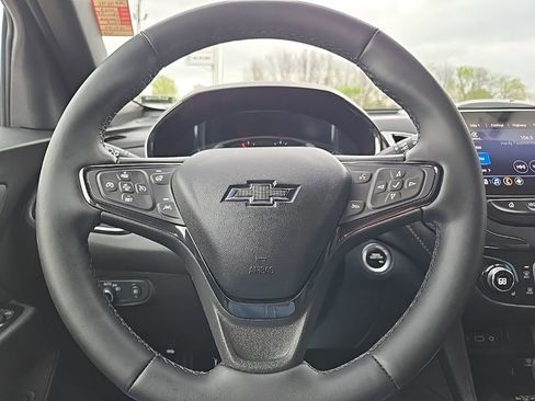 Used 2023 Chevrolet Equinox Premier FWD image 41