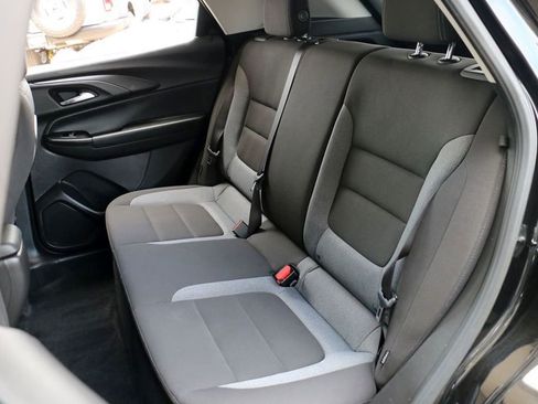 Used 2025 Chevrolet TrailBlazer LS w/ LS Convenience Package FWD image 18