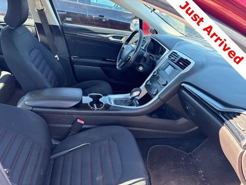 Used 2015 Ford Fusion SE w/ Equipment Group 201A image 10