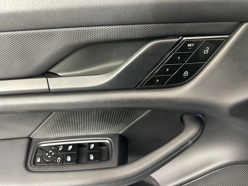 Certified 2021 Porsche Taycan RWD image 18