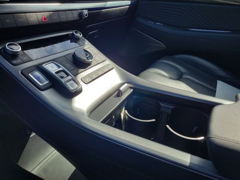 Used 2023 Hyundai Palisade Calligraphy image 27