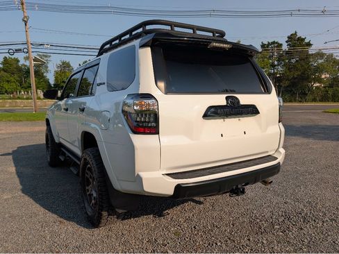 Used 2020 Toyota 4Runner Venture w/ Moonroof Package AWD/4WD image 8